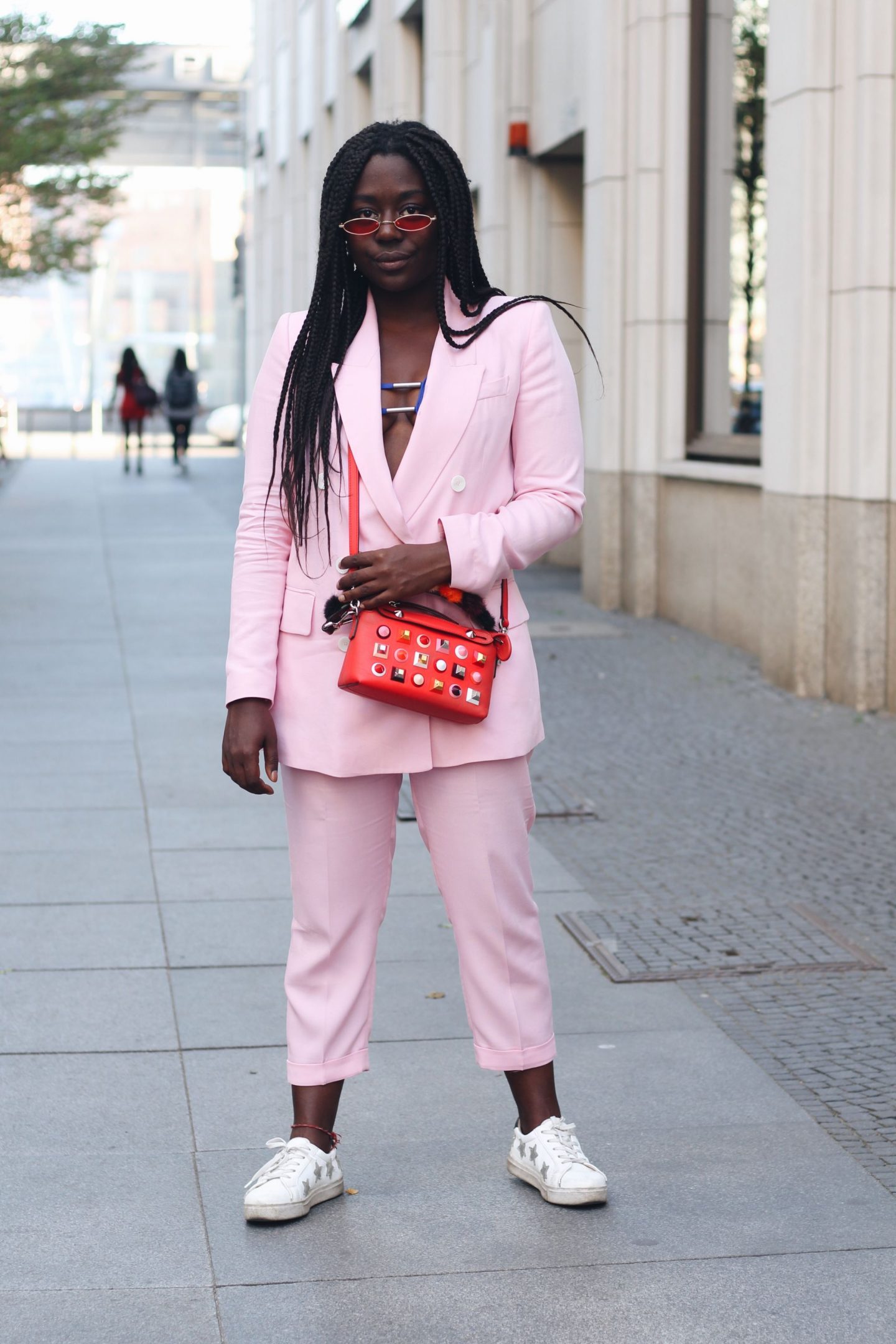 Lois_Opoku_pink_suit_fendi_by_the_way_bag_fasion_week_street_style_lisforlois