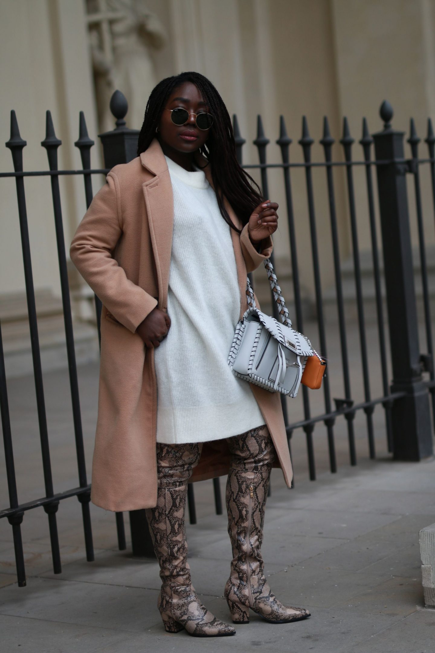 Fall Fashion Lois Opoku Style autmn blogger camel coat overknees