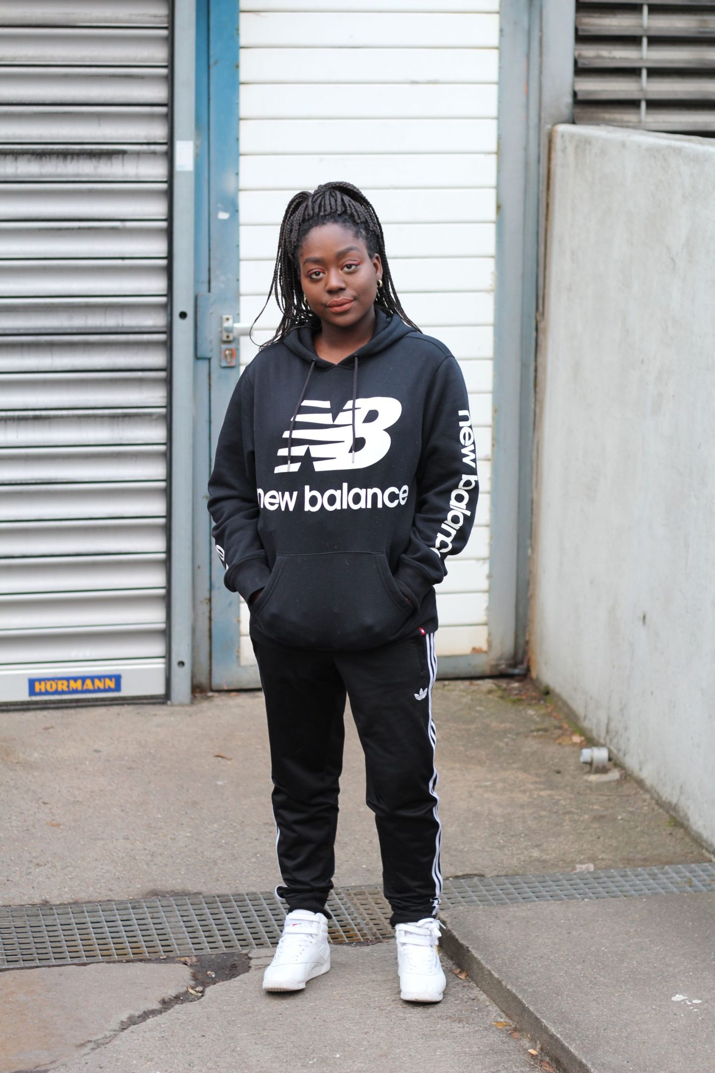 streetwear_chic_reebok_adidas_pants_newbalance_lois_opoku_fashion_blog_style_berlin_lisforlois_